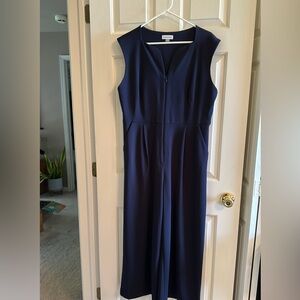 Elegant Navy Blue Sleeveless Dress